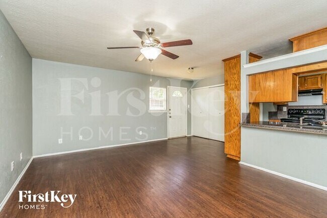 Building Photo - 7005 Wildbriar Court East