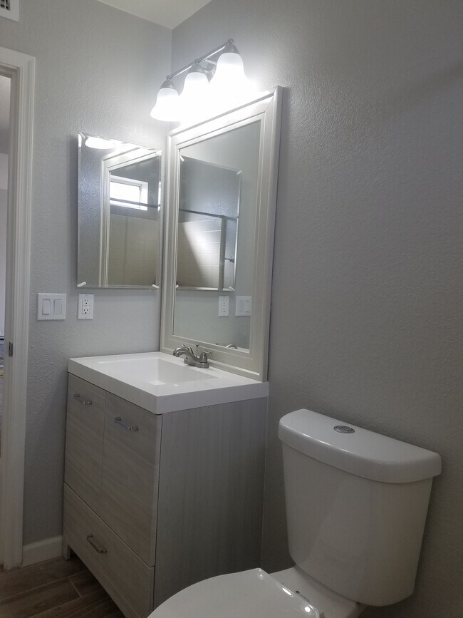 Foto del edificio - 1462 E 28th Ave