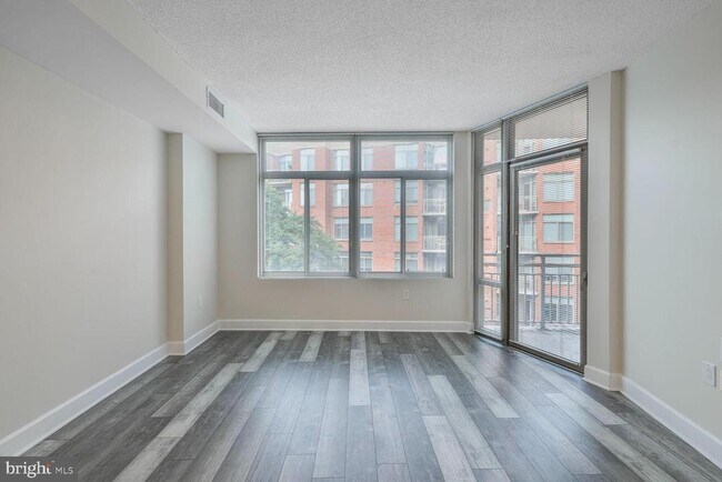Foto del edificio - 3600 S Glebe Rd