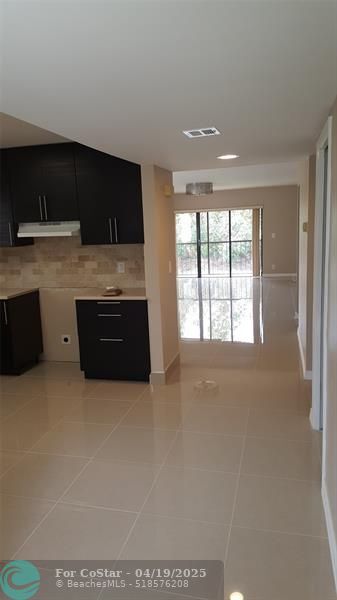 Foto del edificio - 213 Lakeview Dr