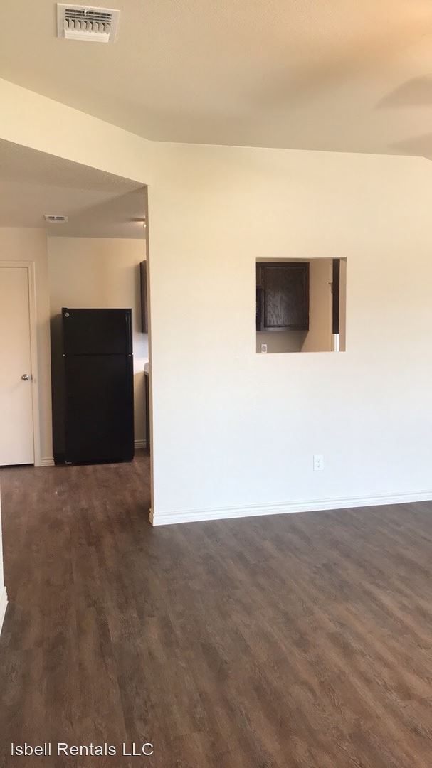 Foto del edificio - 1535 Justin Loop