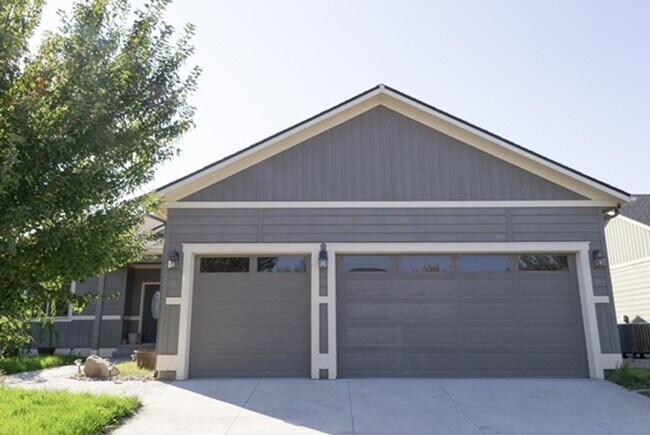 Foto del edificio - 1722 Brambling Brae Ln