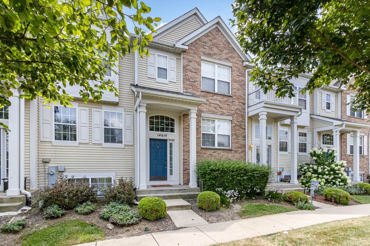 Primary Photo - 14610 Patriot Square Dr W
