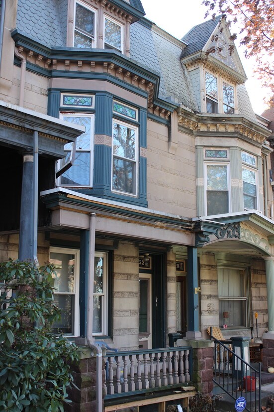 Primary Photo - 1222 Eckert Ave