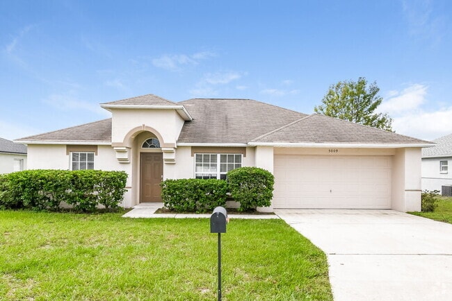Building Photo - 5009 Quercus Loop