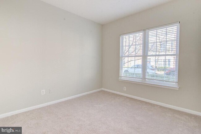 Foto del edificio - 42797 Flannigan Terrace