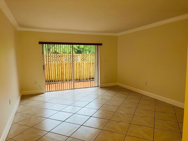 Foto del edificio - 8601 SW 94th St