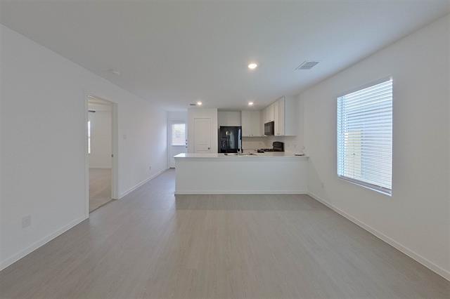 Foto del edificio - 843 Ponderosa Ln