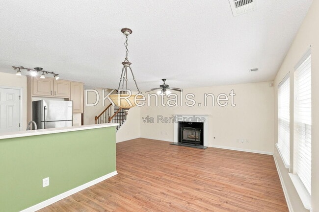 Building Photo - 463 Thistle Cove