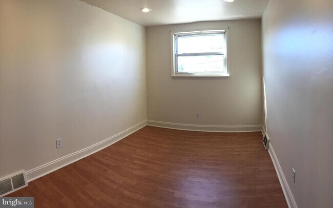 Foto del edificio - 9406 Kirkwood Rd