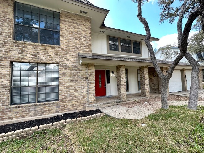 Building Photo - Beautiful Newly Renovated 4 Bedroom Home f...