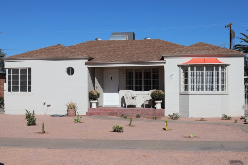 Primary Photo - 332 W Wilshire Dr