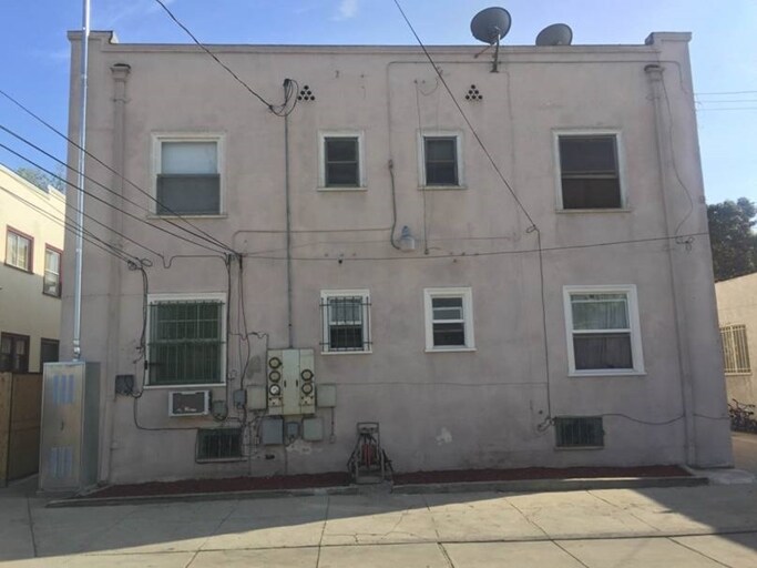 Foto del edificio - 2027 W Martin Luther King Jr Blvd