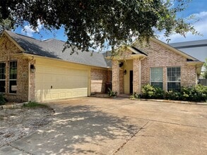 Building Photo - 8327 Whisper Point Dr