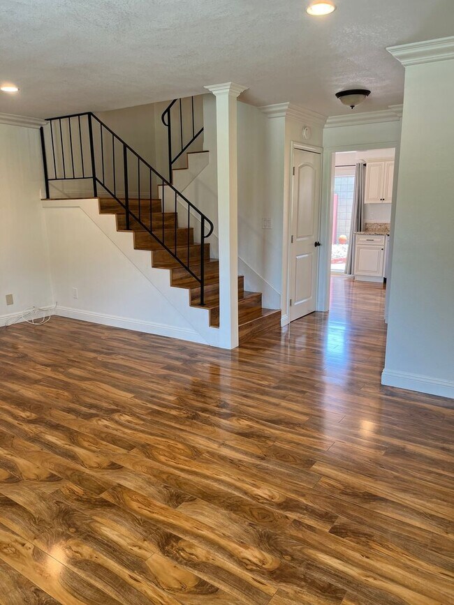Foto del edificio - Welcome to the Rossmoor Town Houses, Rossm...