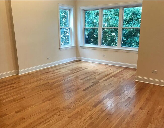 Foto del edificio - 3033 N Monticello Ave
