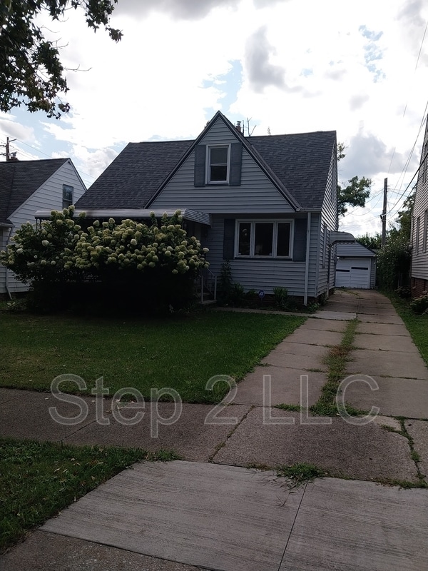 Building Photo - 5048 Claremont Blvd