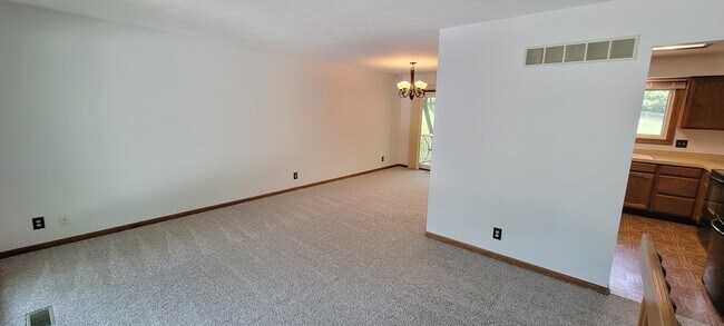 Foto del edificio - 5208 Ascot Cir