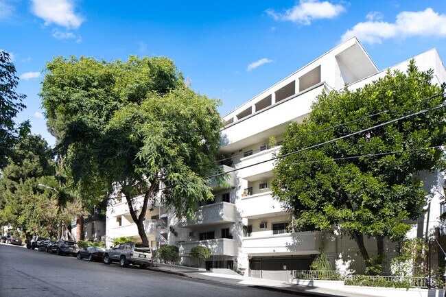 Building Photo - 960 Larrabee St