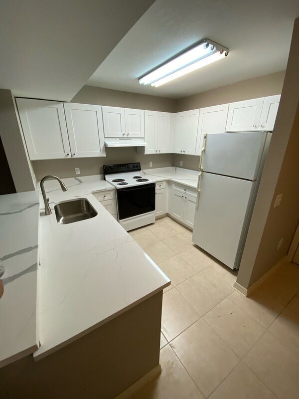Building Photo - 8288 Key Royal Ln
