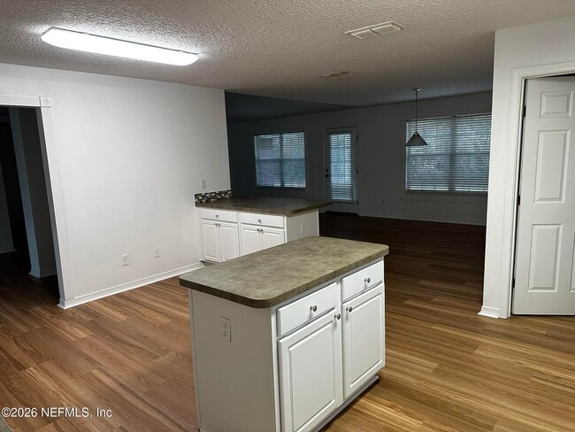 Foto del edificio - 1305 Hawks Crest Dr