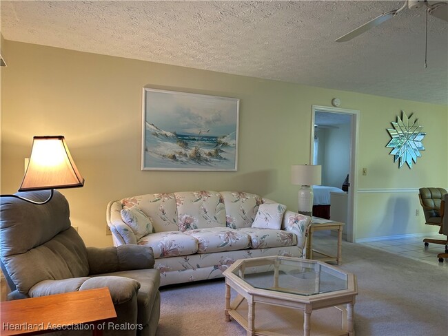 Building Photo - 2412 Davis Cir