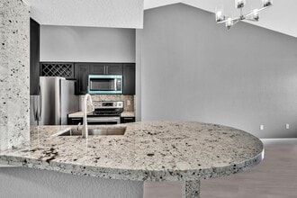 Building Photo - 2851 N Oakland Forest Dr