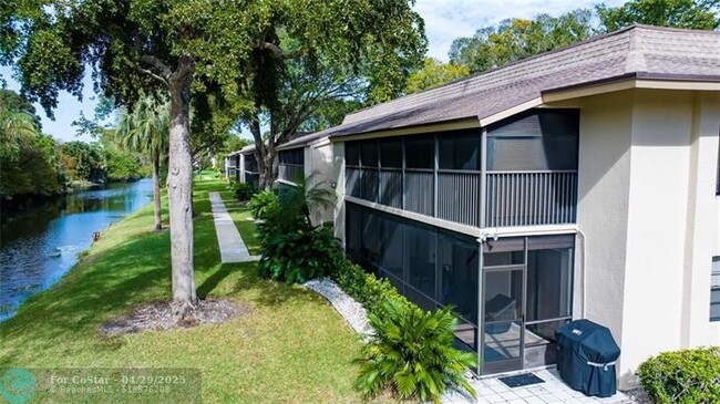 Foto del edificio - 147 Deer Creek Blvd