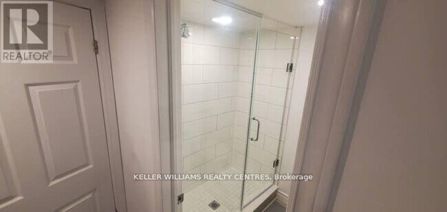 Photo du bâtiment - 17 Oak Park Ave