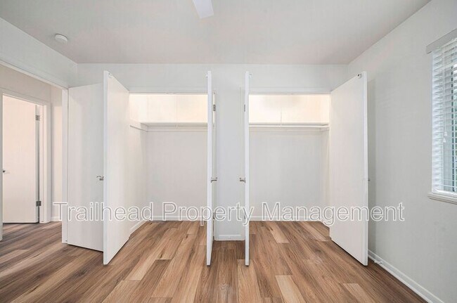 Building Photo - 8300 Robinson St