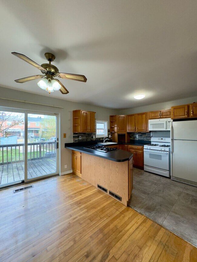 Foto del edificio - Charming 3Bed/1Bath in Essex