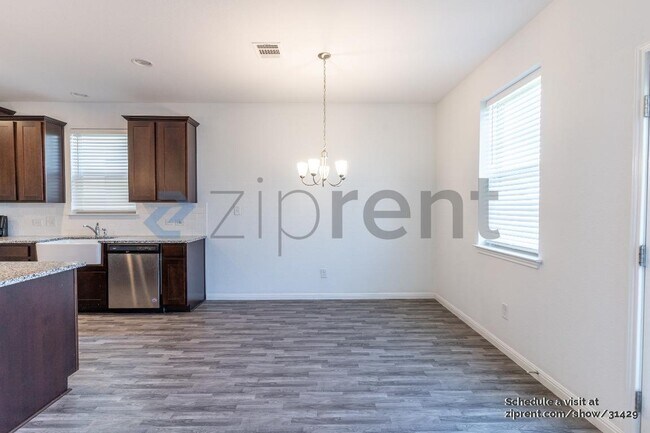 Building Photo - 137 Earl Keen St