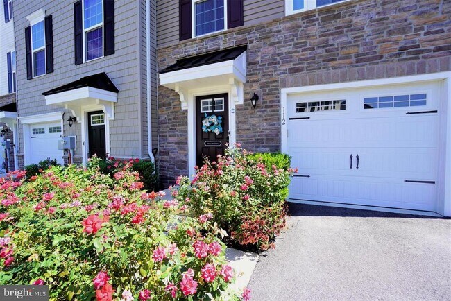 Building Photo - 112 Mulberry Dr