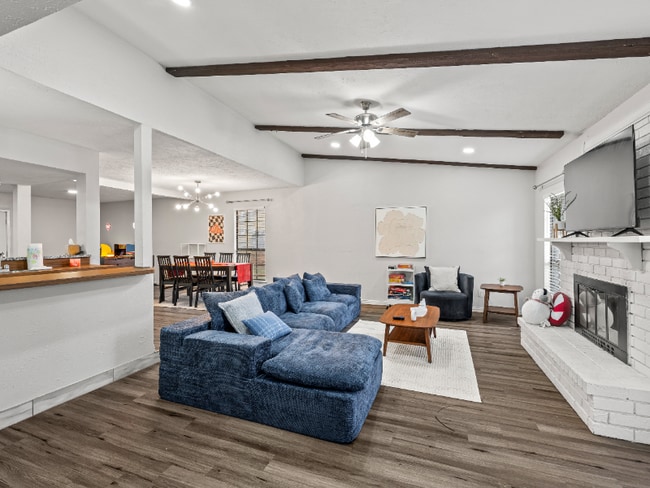 Photo - 2235 E Peters Colony Rd House