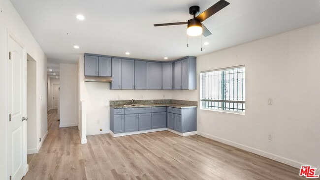 Foto del edificio - 601 W 49th St