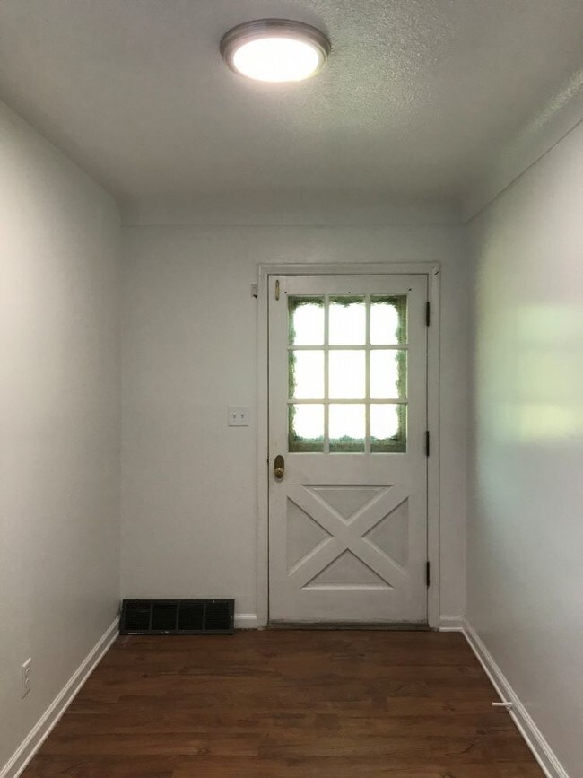 Foto del edificio - 363 W 13th St