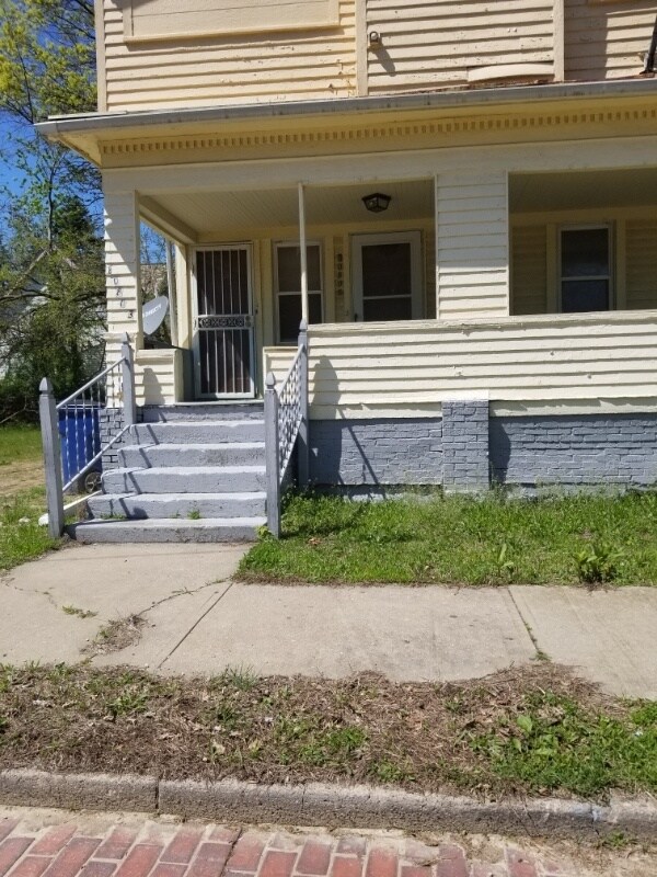 10803 Navarre Ct, Cleveland, OH 44108 Apartment for Rent in Cleveland