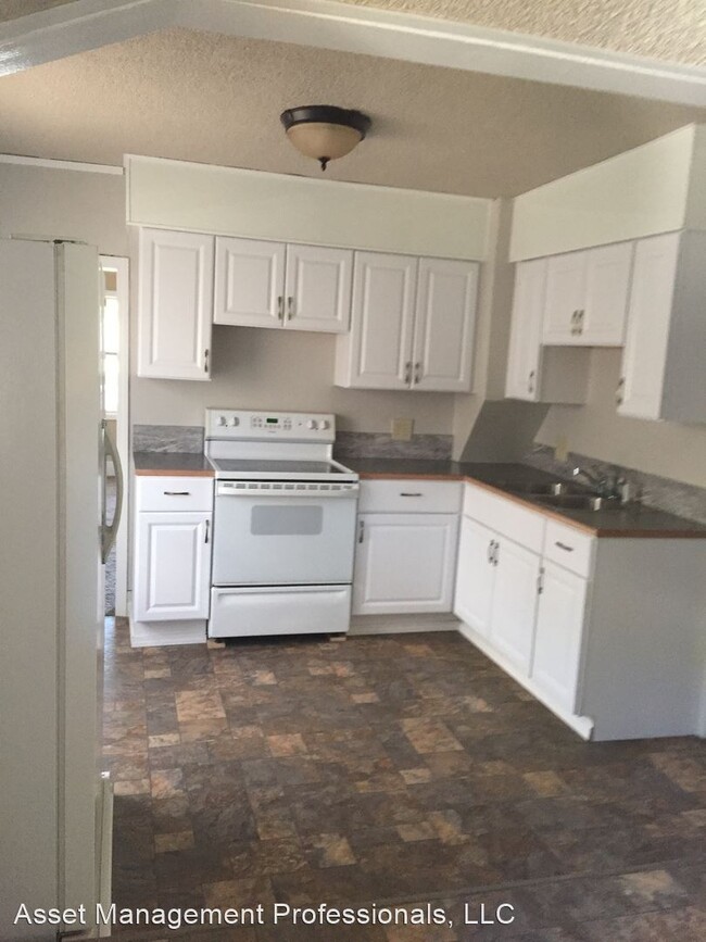 Foto del edificio - 3 br, 1 bath House - 142 Terry Avenue