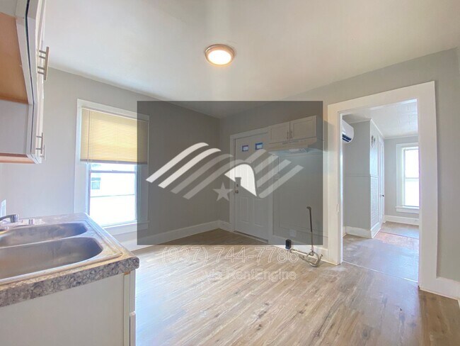 Foto del edificio - 323 Harrison St