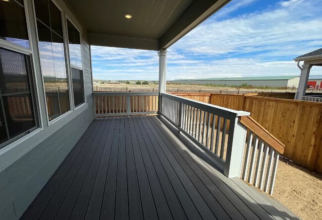 Foto del edificio - 628 Harperridge Pl