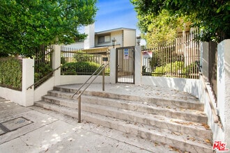 Building Photo - 18445 Hatteras St