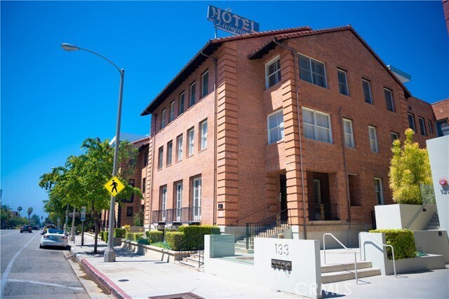 Primary Photo - 139 S Los Robles Ave