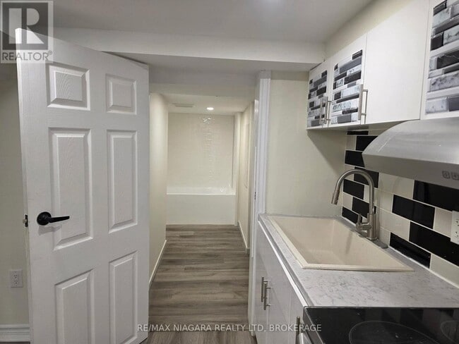 Building Photo - 12 Nickel St