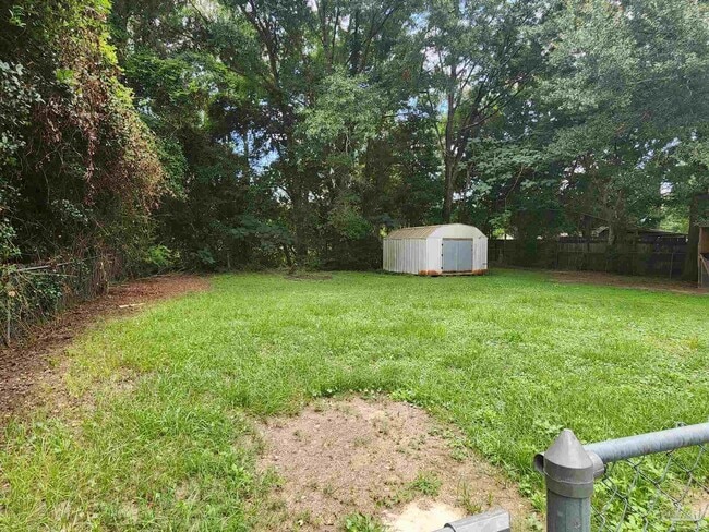Building Photo - 5718 Brooks Ln