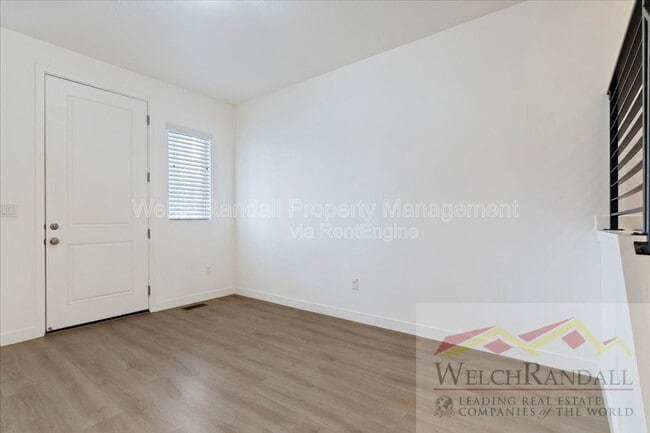 Foto del edificio - 15271 S Reins Wy