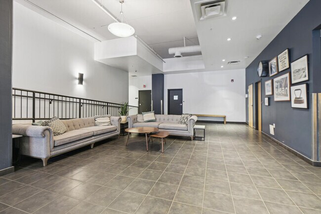 Building Photo - 701 Lamont St NW