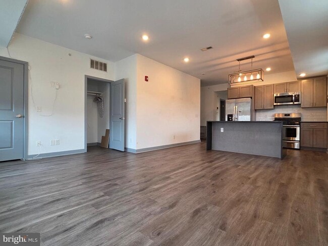 Building Photo - 411 W Berks St