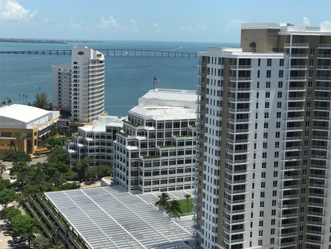 Building Photo - 900 Brickell Key Blvd