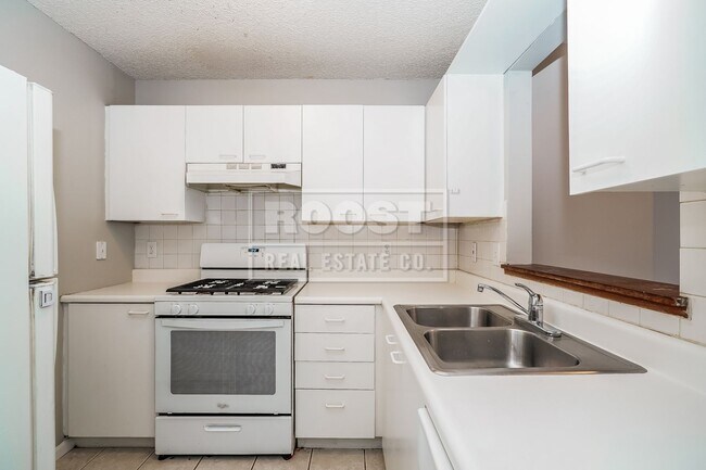 Foto del edificio - Two Bedroom, One Bathroom Condo in Blacklick