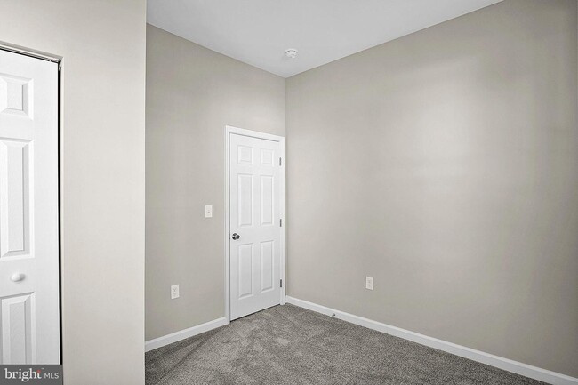 Foto del edificio - 3909 Fleetwood Ave